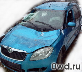 Битый автомобиль Skoda Roomster